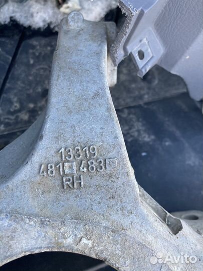 Правый поворотный кулак (цапфа) Chevrolet cruze
