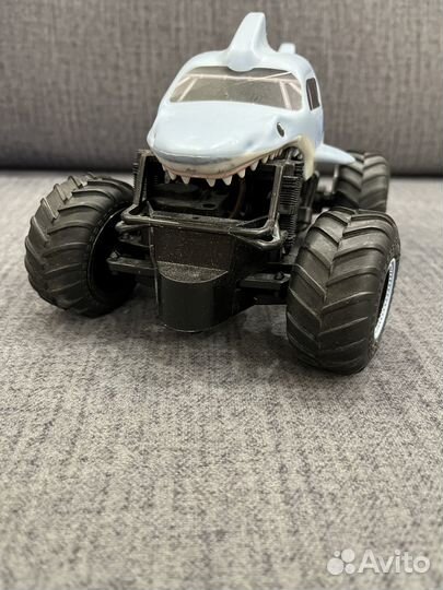 Продам радиоуправляемую машину