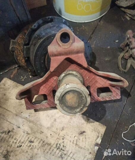 Кронштейн балансира маз