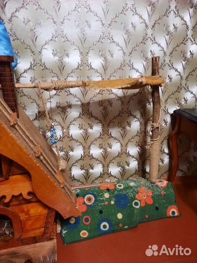 Домик для кошки с когтеточкой бу