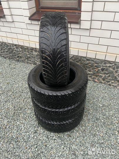 Sava Eskimo Stud 205/65 R15