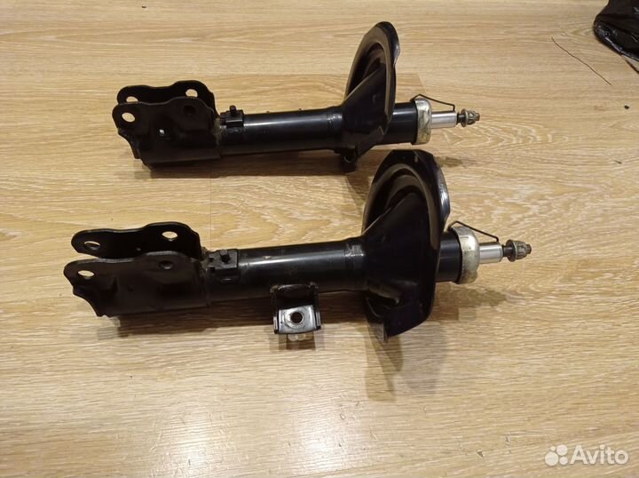 Амортизаторы на lancer 10