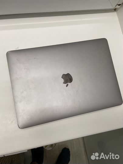 Apple macbook pro 13 a1989