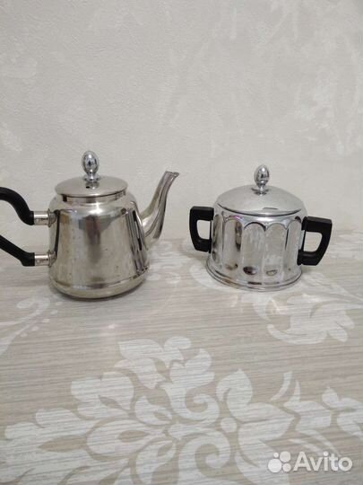Комплект чайник+сахарница