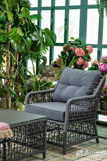 Журнальный столик из роупа Lucca