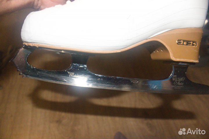 Фигурные коньки edea chorus 235