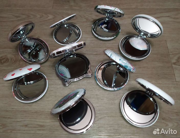 Зеркало карманное