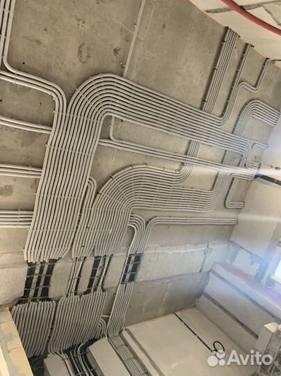 Помощник электромонтажника