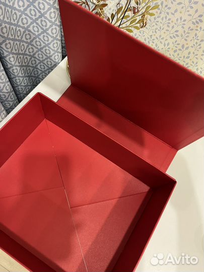 Брендовые коробки подарочные