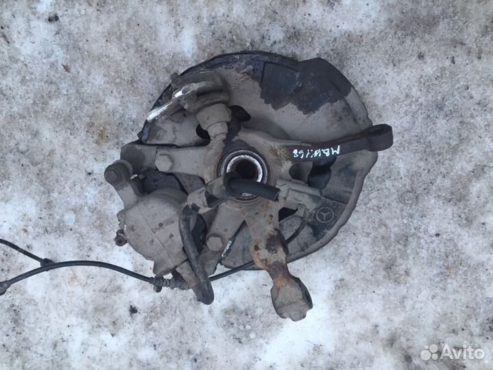 Левый Поворотный Кулак a140 Mercedes