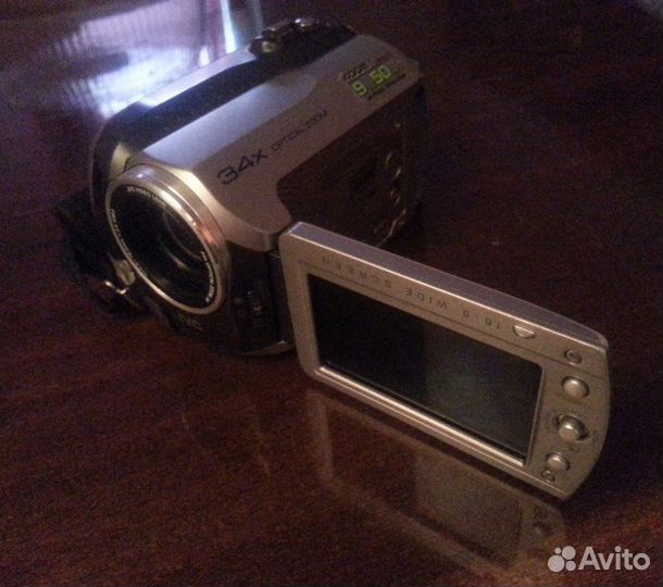 Видеокамера JVC Everio