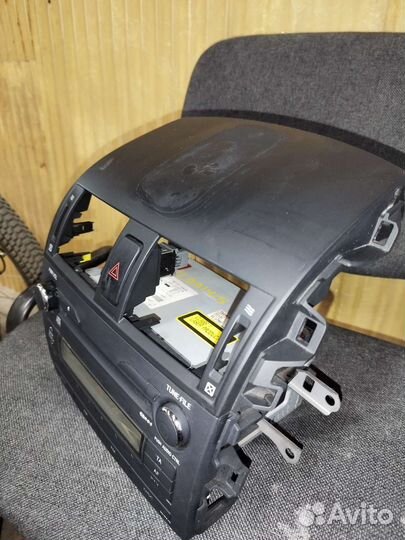 Магнитола и воздуховод toyota corolla 150