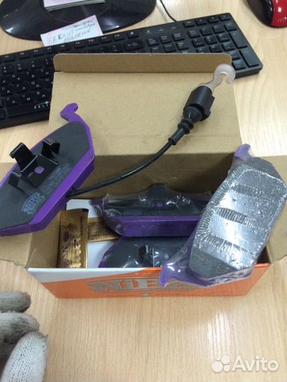 Колодки передние VW Golf,Jetta,skoda Octavia