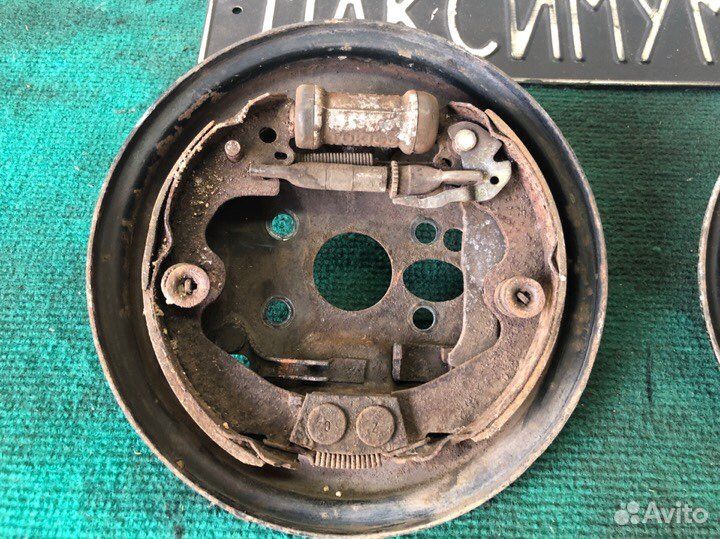 Правый Тормозной механизм Nissan Cube Z10