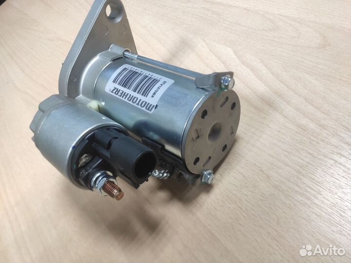 Стартер Volkswagen Passat B7 1.8 TSI