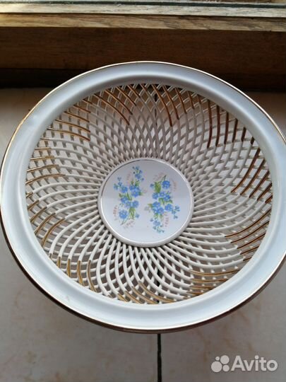 Сухарница, ваза для фруктов, конфетница фарфор кфз