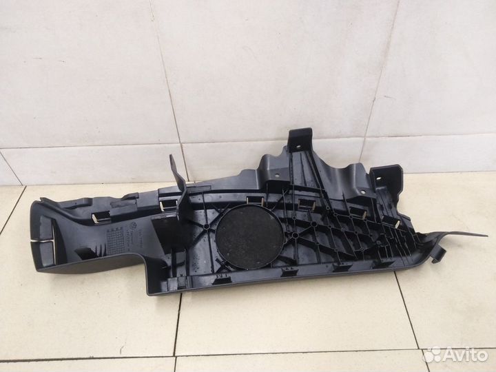 Направляющая шторки багажника 1-серия E87/E81 2004