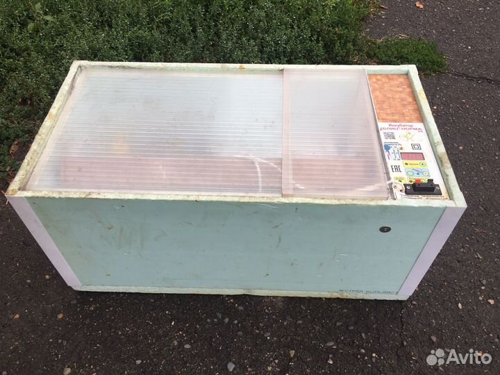 Инкубатор для яиц автоматический