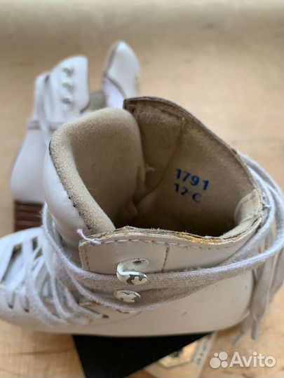 Фигурные коньки Jackson Artiste 12c