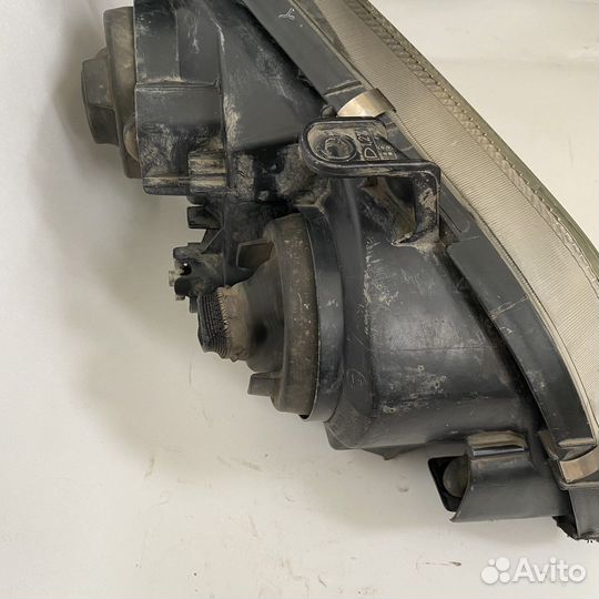 Фара передняя левая Toyota ipsum /SXM15