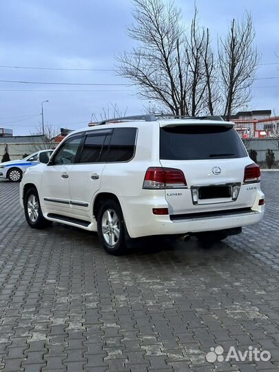 Задние фонари lx570
