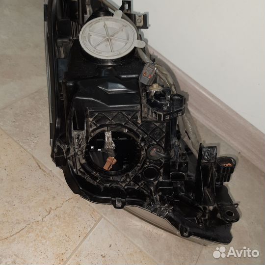 Фара передняя левая infiniti g35,37 рест. адаптив