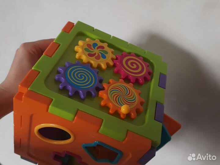 Развивающие игрушки, кубик сортер