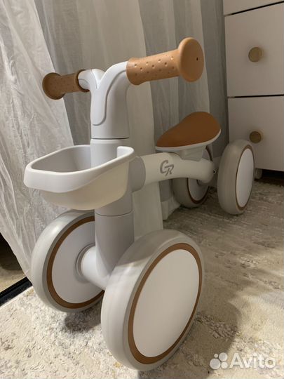 Беговел новый с 1 года до 3 лет