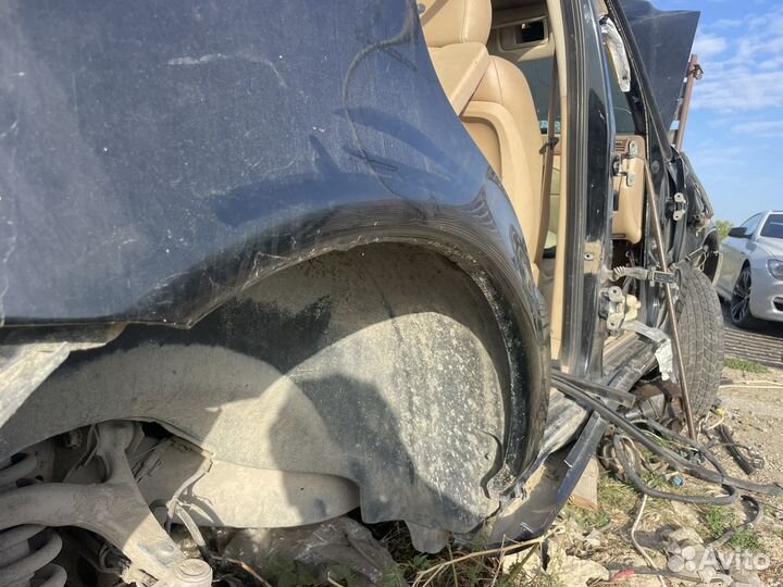 Задние крылья W163 Mercdes ML Левое Правое