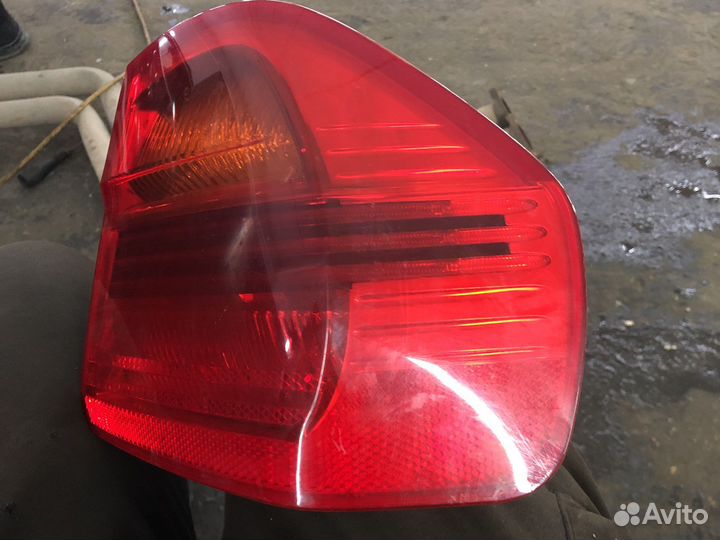 Фонарь задний правый в крыло bmw 3 е90