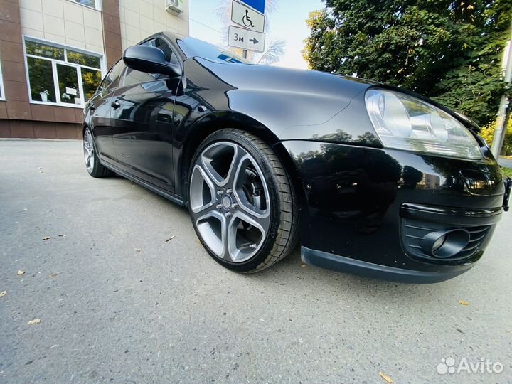 Volkswagen Jetta 1.6 МТ, 2010, 145 000 км