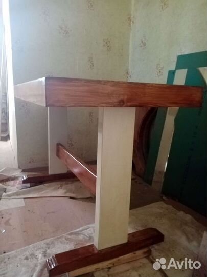Стол деревянный
