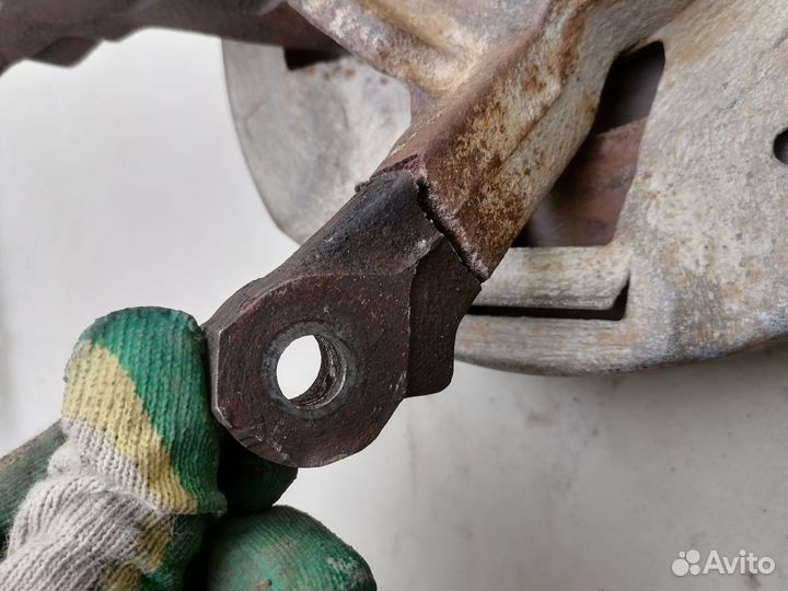 Ступица передняя левая для Kia Sephia 1993-1997