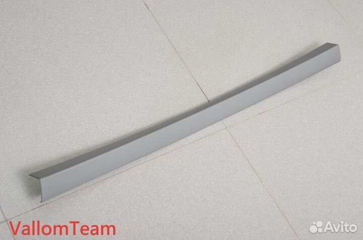 Лот Q85 Обшивка багажника audi Q7