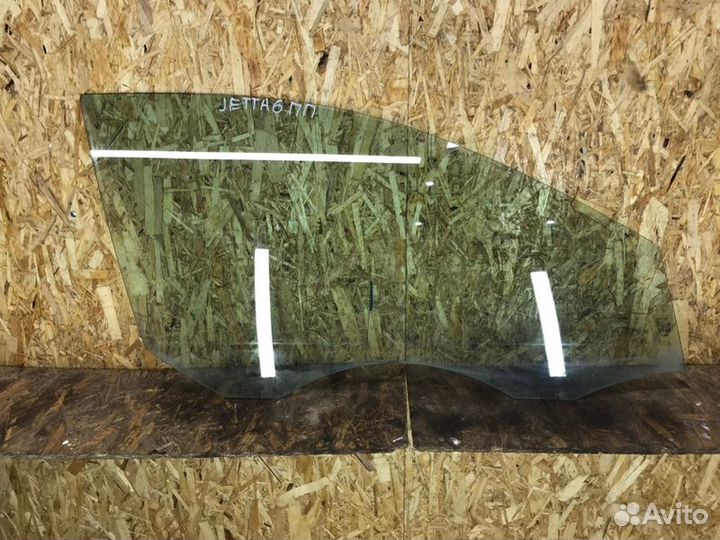 Стекло двери переднее правое Volkswagen Jetta 6