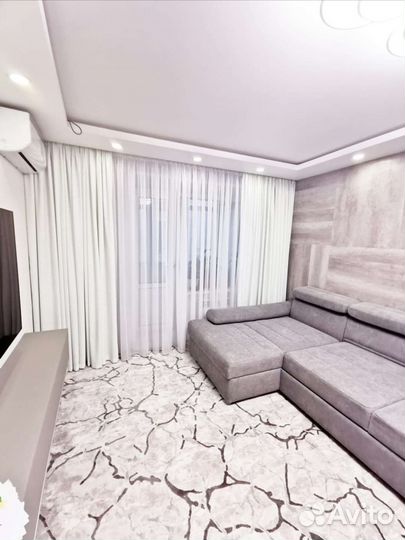 Швея пошив штор