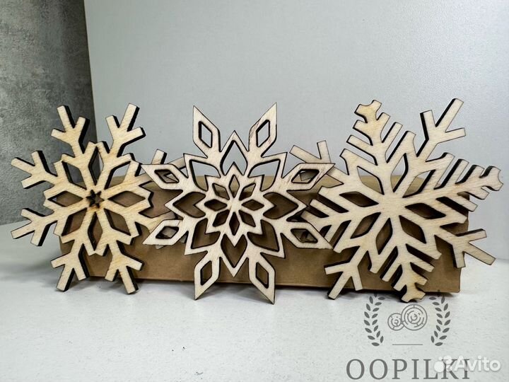 Новогодние игрушки на елку