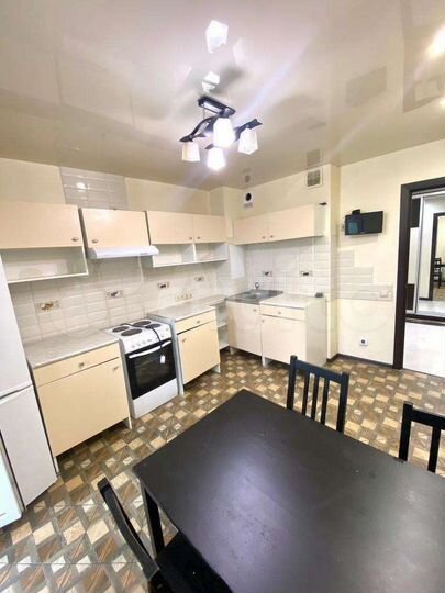 3-к. квартира, 76 м², 1/10 эт.