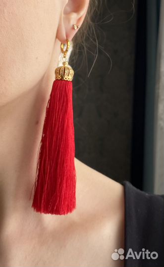 Серьги кисти красные