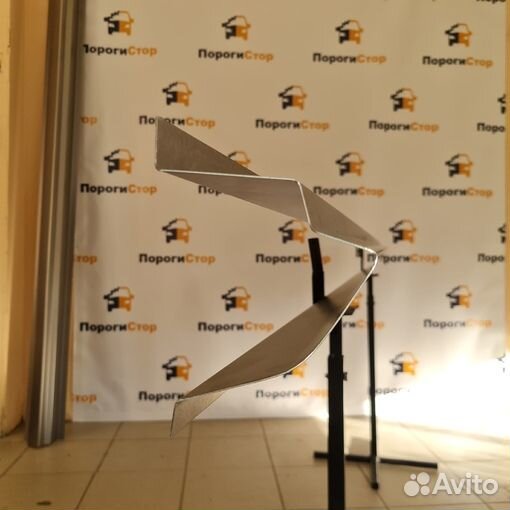 Ремонтный правый порог Ford Aerostar кузовной