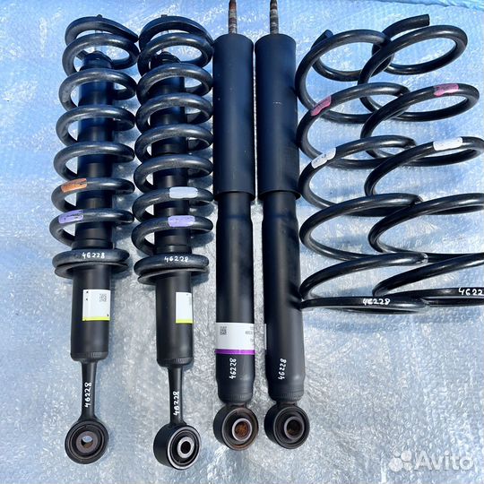 Комплект стоек Toyota FJ Cruiser Япония