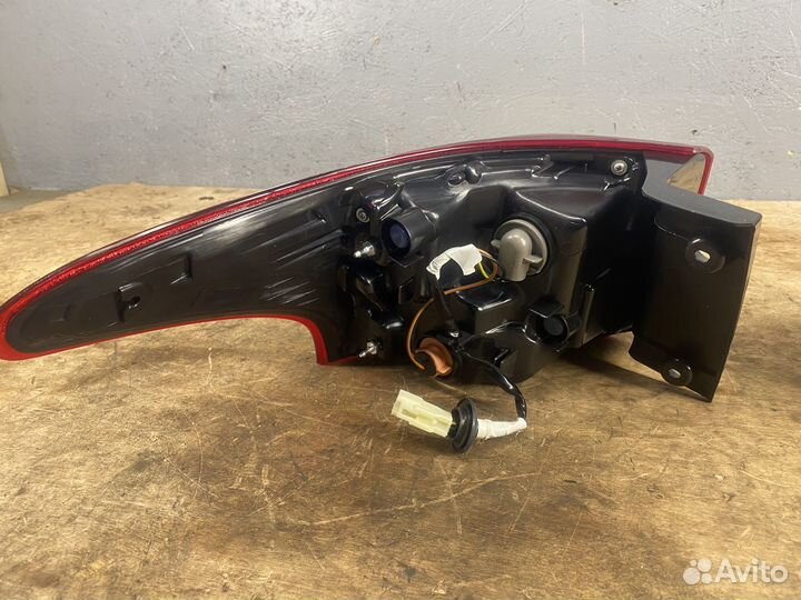 Фонарь внешней левый правый Mitsubishi Outlander 3