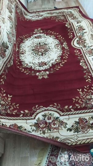 Ковер шерстяной новый