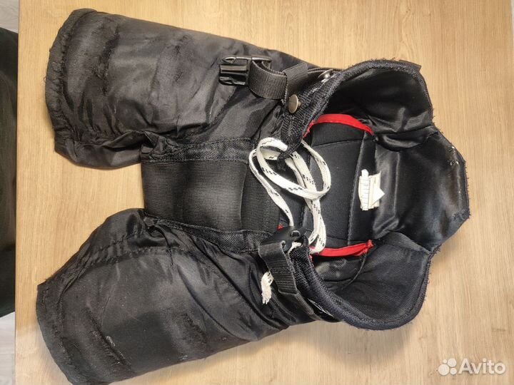 Хоккейные коньки bauer