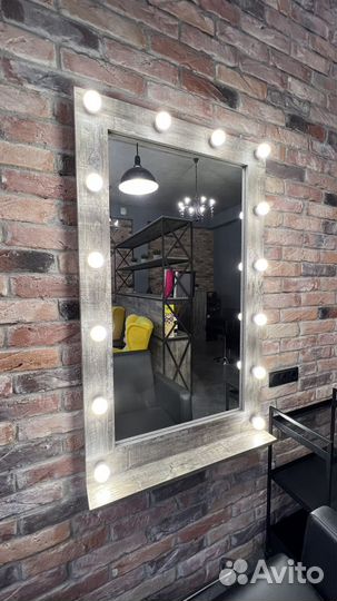 Зеркало с подсветкой