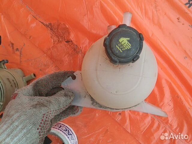 Бачок тосола Рено Сандеро степвей