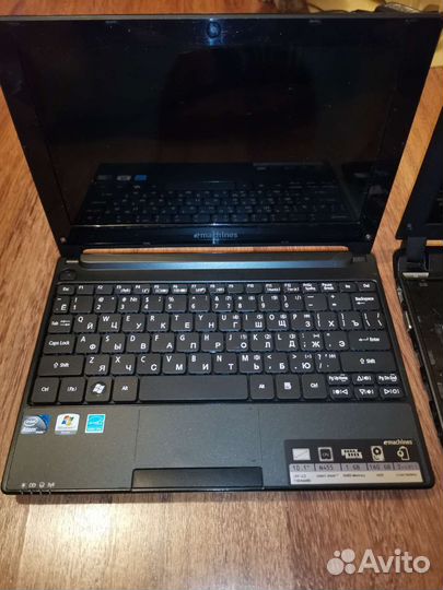 Два нетбука eMachines