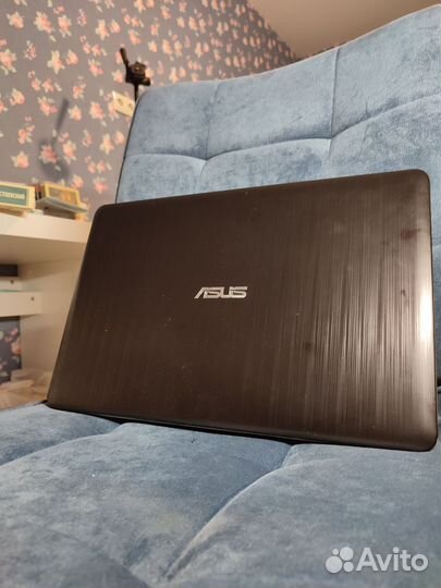 Ноутбук asus