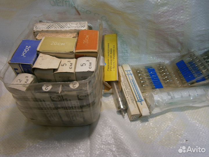 Шприц стеклянный. СССР