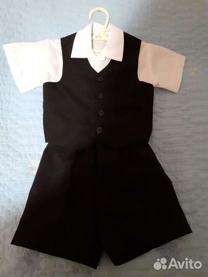 Костюм тройка для мальчика 104